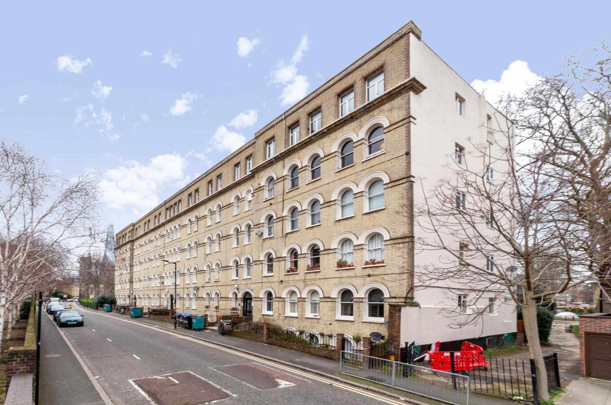 Cozy & Charming 2-bedroom Flat In Prime Apartment