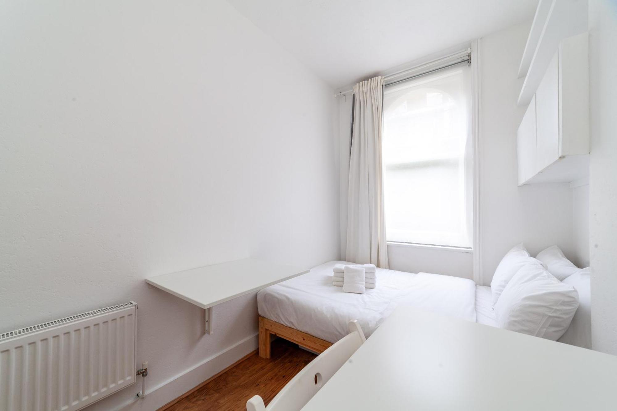 Apartment Cozy & Charming 2-bedroom Flat In Prime *